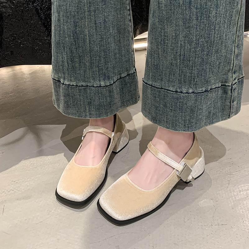 French Temperament Thick Heel Single Shoes Women's One-word Buckle Belt 2025 Spring and Autumn Retro Woolen Square Head Shallow Mouth Mary Jane Shoes