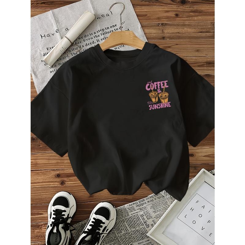 T-shirt casual da donna a maniche corte - Stampa con lettere 'Caffè Ghiacciato e Sole', Un regalo perfetto per gli amanti del caffè. Top Girocollo Regular Fit,