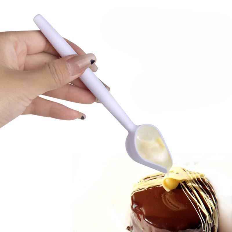 Schokoladencreme Löffel Dekorierter Sieblöffel Bleistift Schreiblöffel Kleine Werkzeuge zum Backen von Kuchen