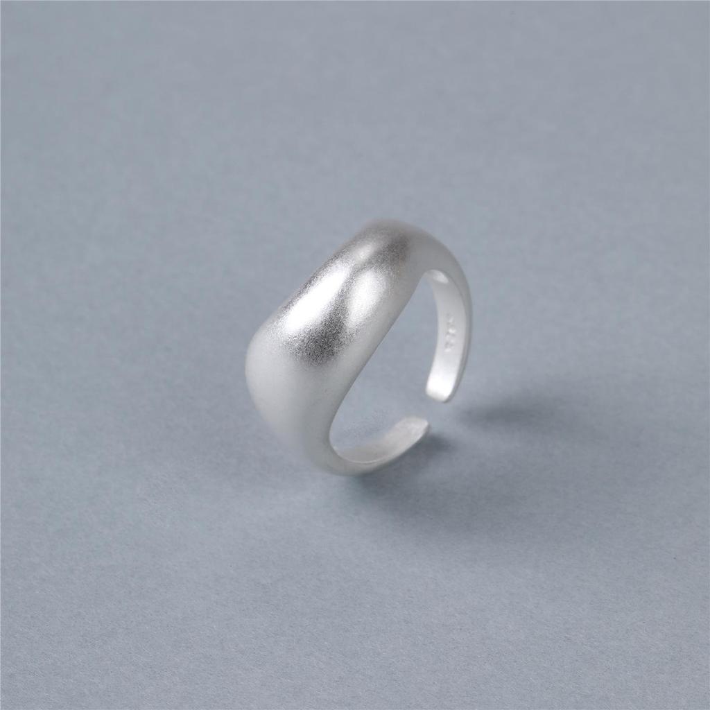 Elegant Ins-Style Matte Irregular Adjustable Ring for Women - Fashionable, Versatile, and Trendy Index Finger Jewelry.