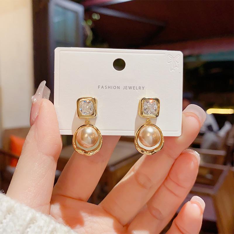 Francuskie Geometryczne Kolczyki Wiszące z Perłami i Kryształami dla Kobiet Eleganckie Geometryczne Kolczyki Wiszące z Cyrkoniami Impreza Wesela Biżuteria Prezenty Nowe