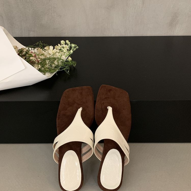 French niche design slope heel flip-flops shoes women's outer wear 2025 summer new silver Roman sandals
