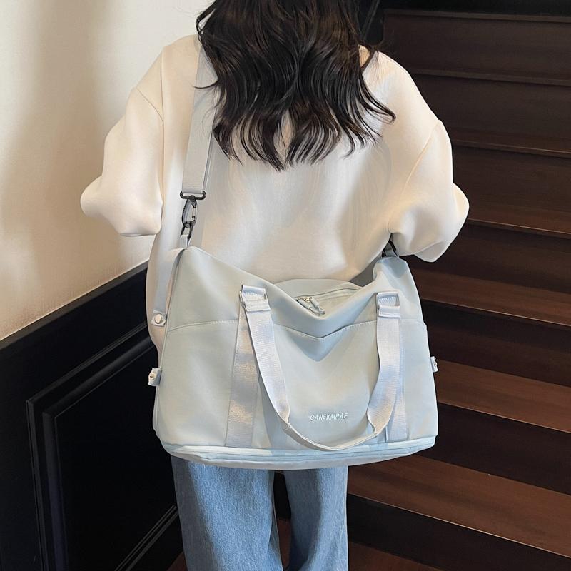 Large Capacity Short Distance Travel Bag Storage Bag Lightweight Sports Crossbody Fitness Bag