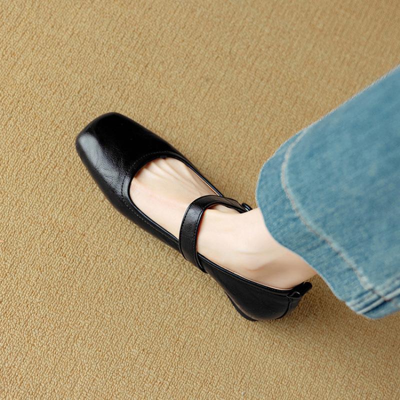 

New low-heeled flat shoes, black women s single shoes, casual square heel, four-season shoes, shallow mouth one-pedal leather shoes, women s low heel 39 чёрный