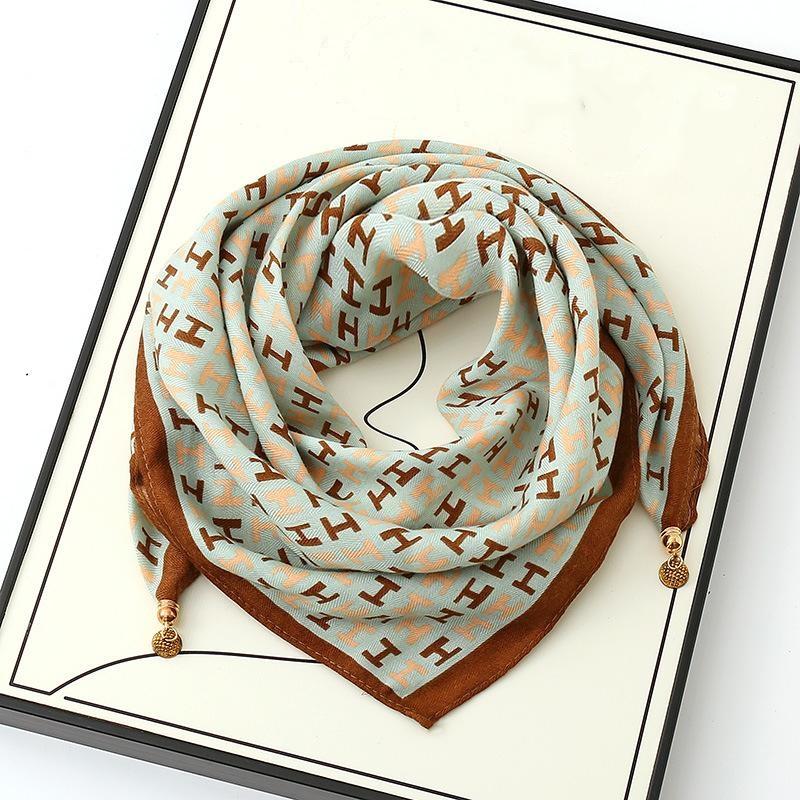 Women's Magnetic Triangle Neck Protection Scarf - Cotton & Linen High-End Square Scarf for Autumn/Winter