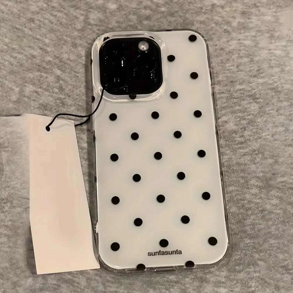 Minimalist Black and White Polka Dots Phone Case For For Iphone 17 16 1 14 13 12 11 Pro MAX XR XSMAX 7 8 Plus Y2K Shockproof Cover