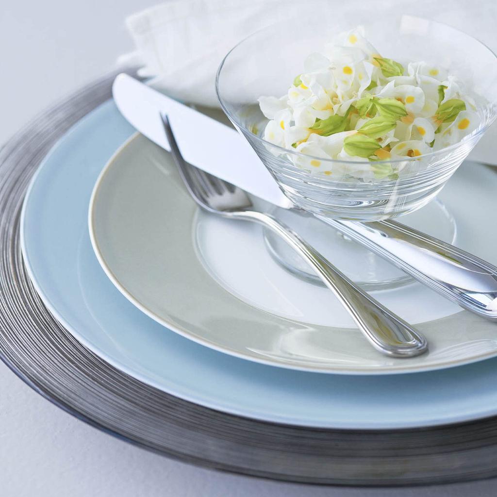 Noritake Alta Collection 22cm Plate, Microwave and Dishwasher Safe, Sky Fine Porcelain (Premium White), 94911/1697