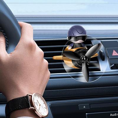 Auto-Lufterfrischer, Geruch im Styling-Entlüftungs-Parfüm-Diffusor, Bär, Pilot, rotierender Propeller, Duftauslass, Lufterfrischer