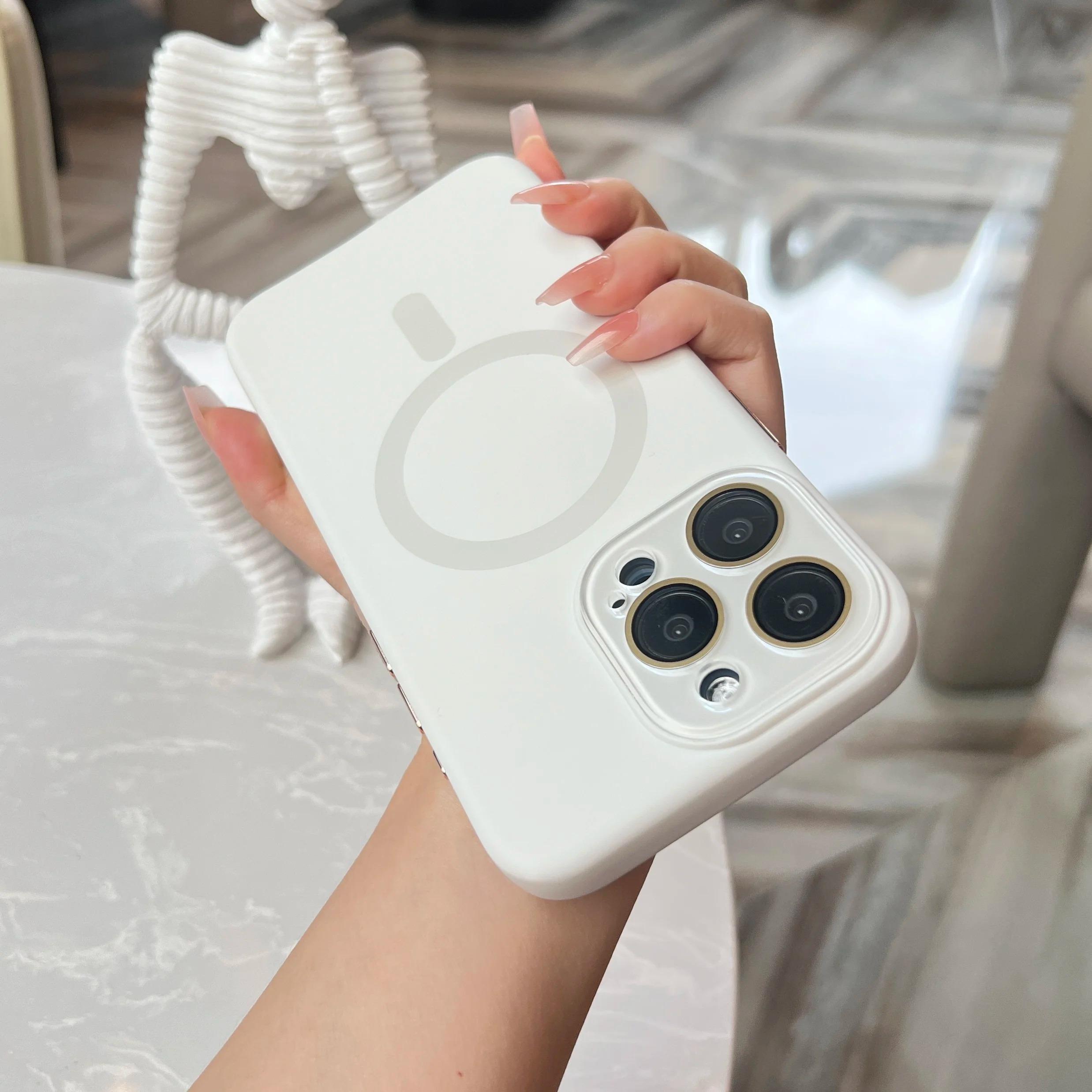 

Жидкий силиконовый магнитный оригинальный чехол для iPhone 15 14 Plus 13 12 11 Pro Max для беспроводной зарядки Magsafe противоударный мягкий чехол For iPhone 15Pro max белый