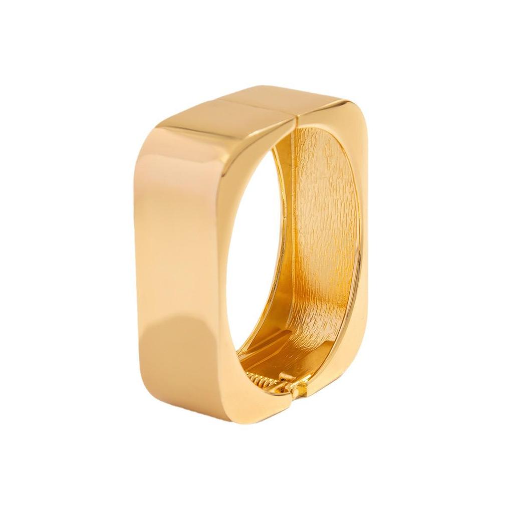 Retro European and American Metal Square Bracelet for Women – Stylish Textured Smooth Spring Bangle