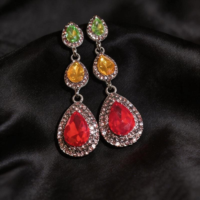 Silver Needle Rhinestone Water Drop Tassel Stud Earrings: Vintage, High-End, Elegant Accessories for Women.