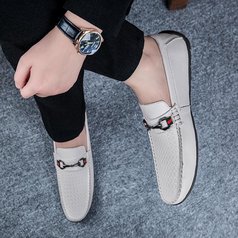 

Мужская обувь 2025 лето новая мужская водонепроницаемая кожаная поверхность повседневная модная обувь плоская подошва один педаль полушлепанцы сумка голова ленивая обувь 46