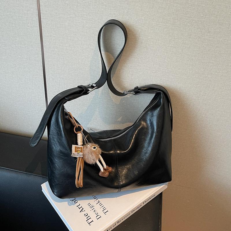 Retro Bag Women's Large Capacity 2025 New Autumn and Winter Versatile Casual Shoulder Messenger Bag Commuter Tote Bag