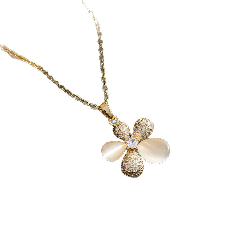Titanium Steel Cat's Eye Four-Leaf Clover Necklace - Women's Fashion Light Luxury, Versatile Design 2026