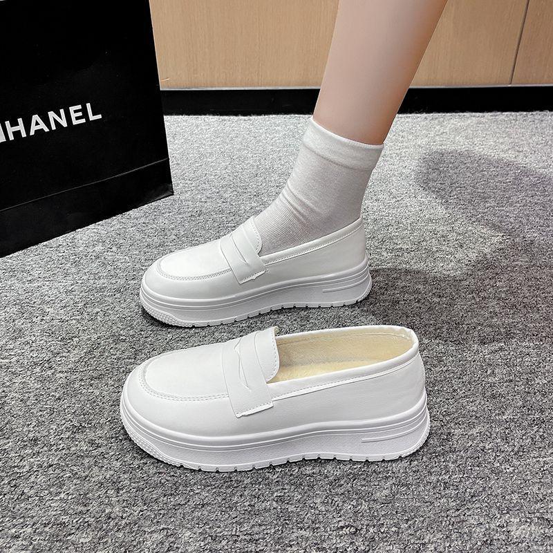 Hospital autumn and winter soft bottom breathable not tired feet deodorant non-slip stepping on shit feeling thick sole large size velvet nurse shoes