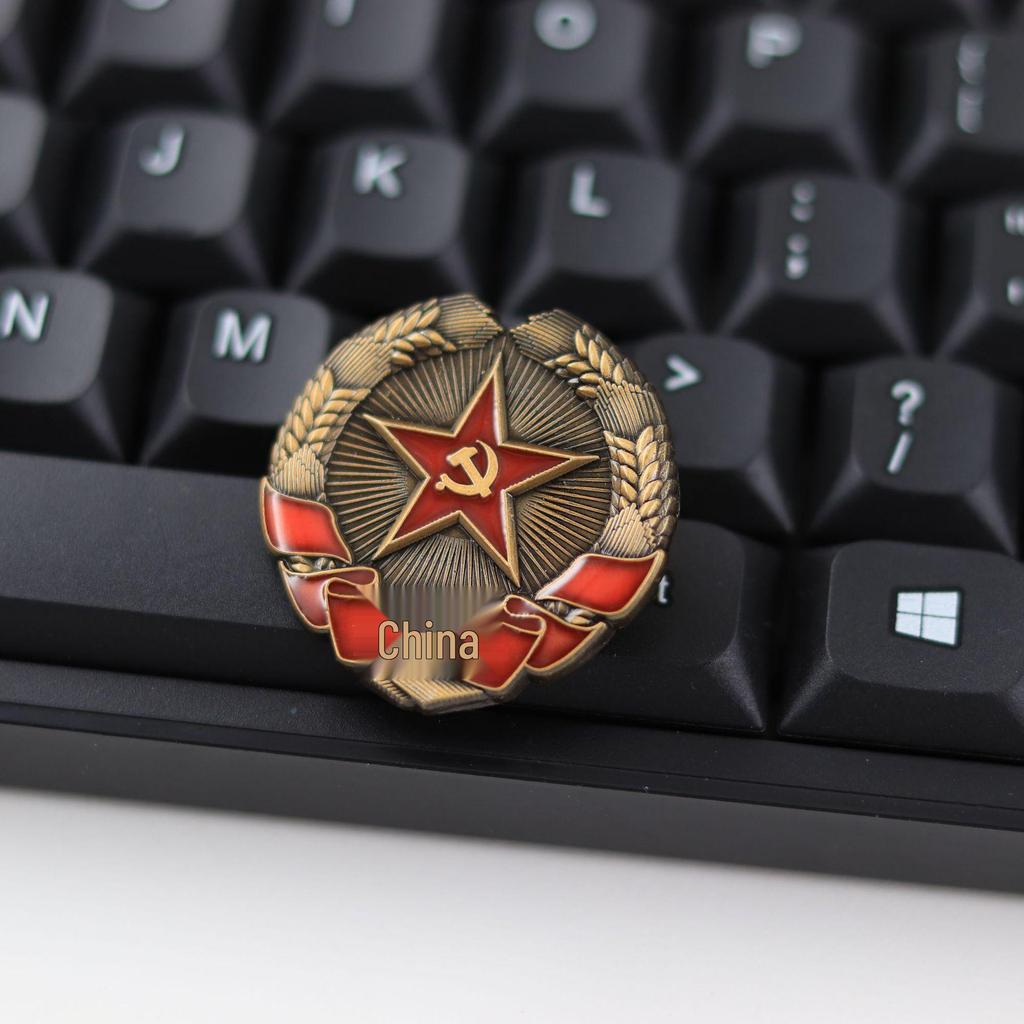 Retro Patriotic Star Brooch: Versatile Accessory for Clothing, Backpacks, Gifts