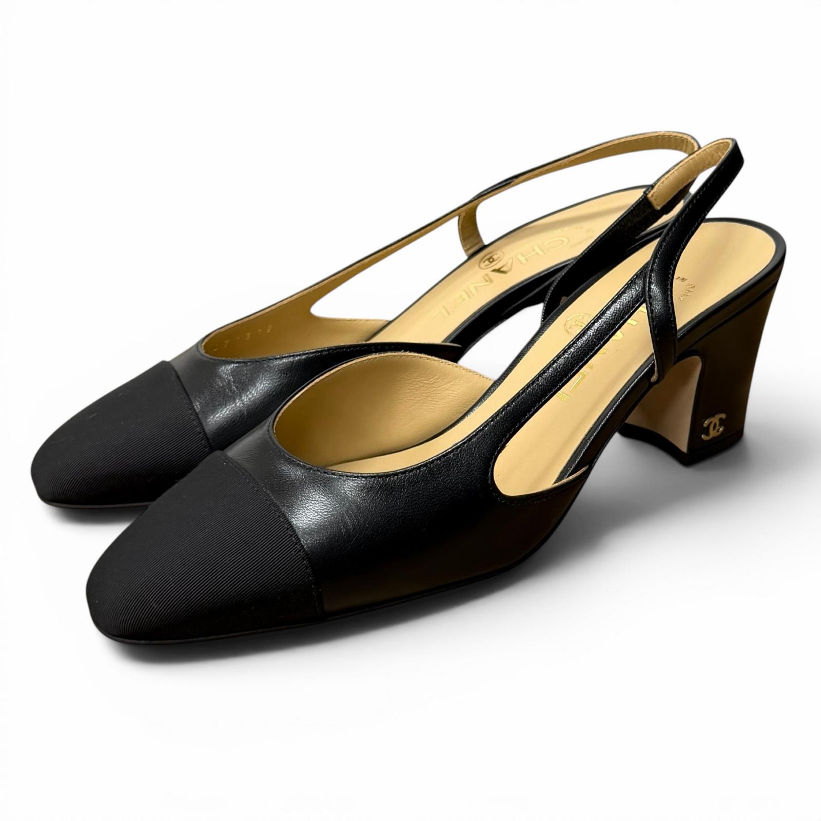

Excellent CHANEL pumps COCO MarkMetal Slingback Strap Leather 35.5 G31318 Used