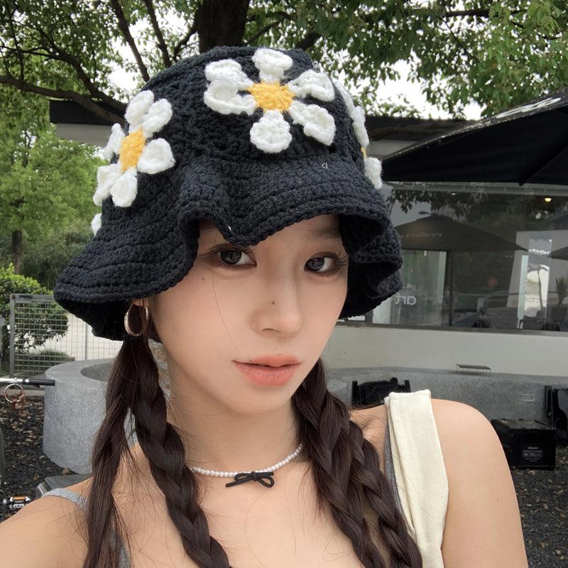 

Нишевая красочная вязаная шапка с ажурным узором, женская шляпа-панама с широкими полями, подчеркивающая лицо, маленькая шляпа от солнца one size fits all