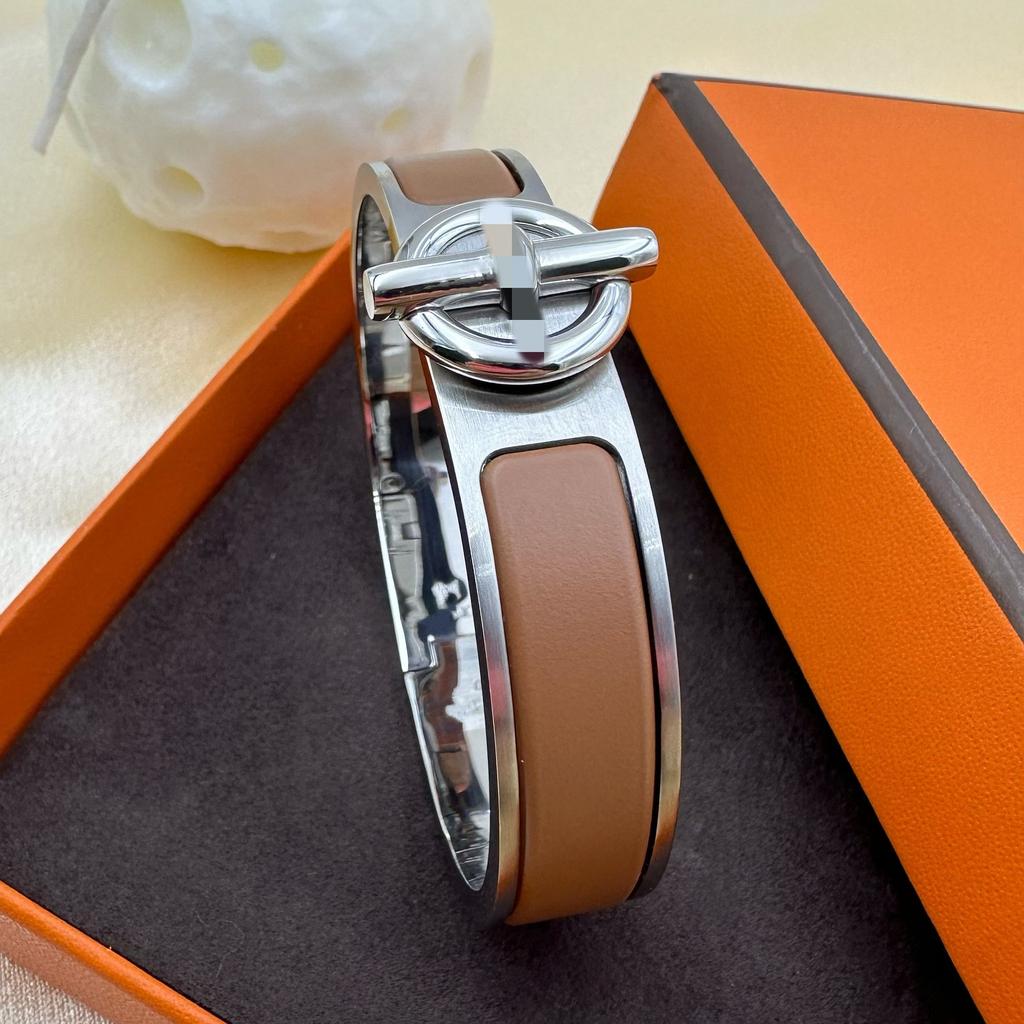 2026 Tendenza Moda Bracciale Acciaio Opaco Opaco Bracciale per Coppia Gioielli Accessori da Indossare