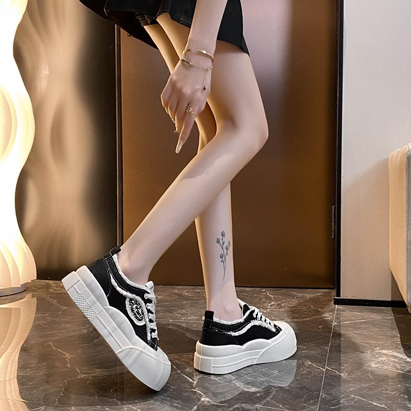 Muffin popular little white canvas board shoes women's spring and autumn ins tide 2025 new niche versatile casual sports shoes