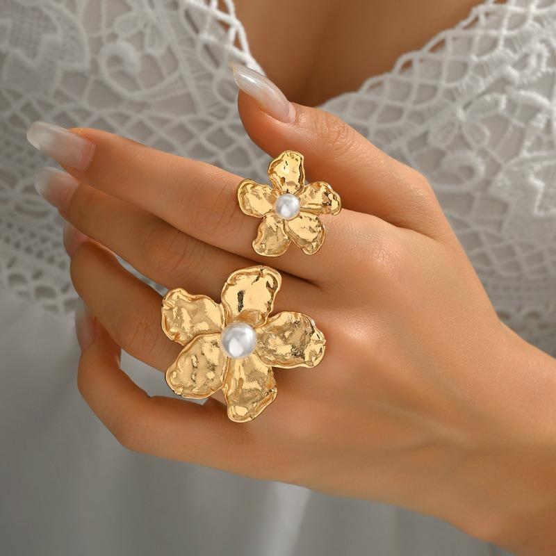 Petal ring niche design flower finger ring personality exaggerated irregular pleated female ring