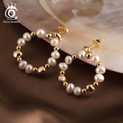 ORSA JEWELS White Pearl Earrings Women Elegant Fashion Ear Accessories 14K Gold Plated Pearl Hoop Earring Wedding Jewelry GPE77
