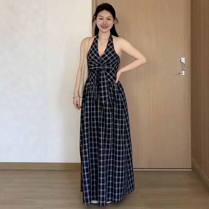 Plus-Size Women s French-Style Plaid Bow-Tie Halter Dress 2026 Summer Fashion Slimming Dress Plaid Skirt L