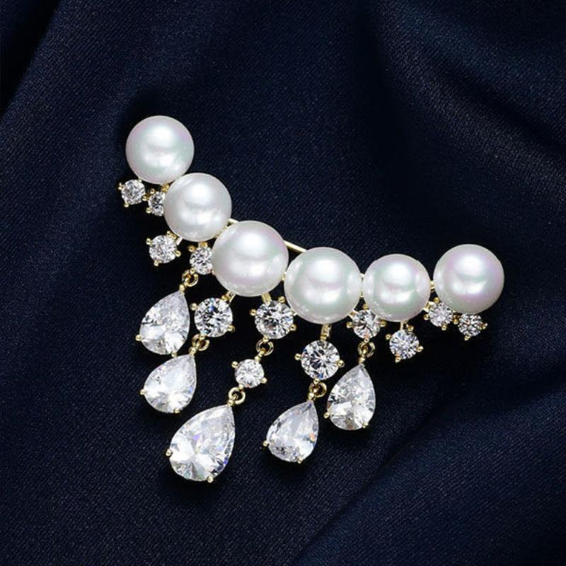 1Pcs Fashion Classic Laddy Exquisite Crystal Clothing Coat Suit Pin Corsages Elegant Women Girls Pearl Pendant Brooch Badges