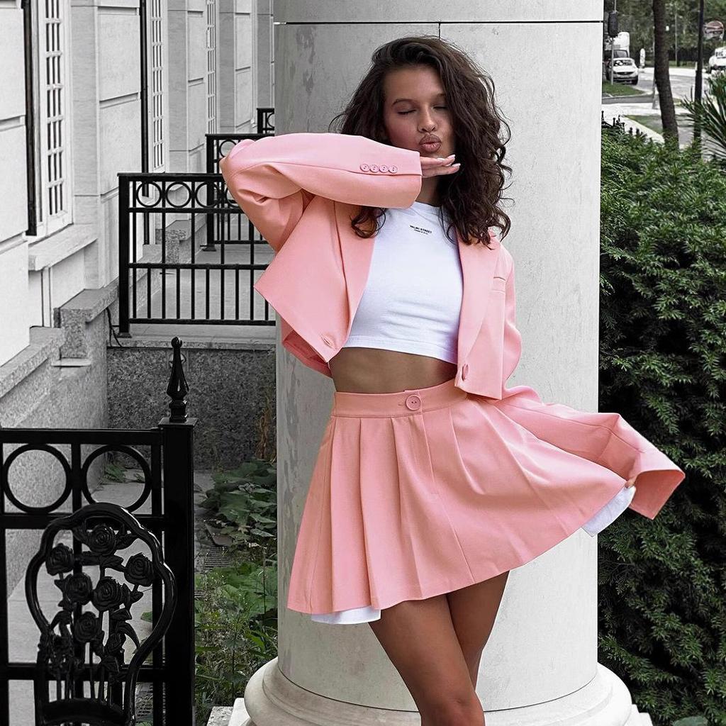 Krótki garnitur spódnicowy w stylu Y2K, europejski i amerykański: Blazer na proste ramiona + Super Mini Spódniczka Wiosna/Lato 2025