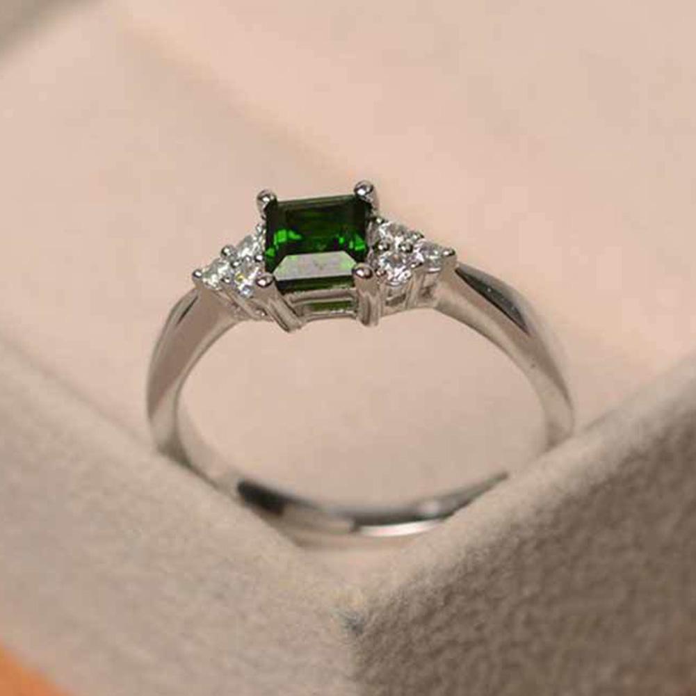 Groovy Ring Trendy Lady Square Cut Ring Engagement