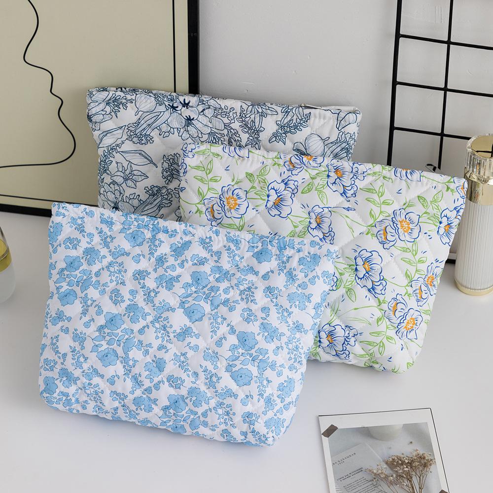 Floral Wash Bag Quilted Clutch Bag Inner Bags Large Capacity Makeup Bags Women Cosmetic Bag Skincare Pouch Travel Organizer