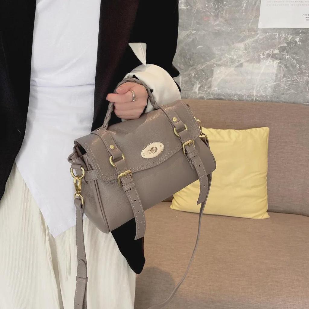 Women's Genuine Leather Messenger Tote: Versatile Cowhide Handheld Shoulder Bag, 2025 New Commuter Briefcase.