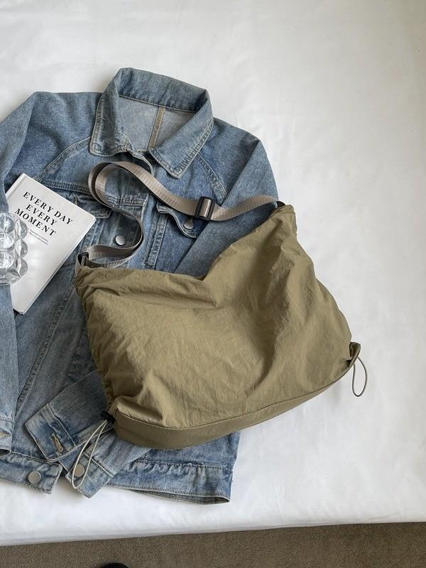 Borsa a tracolla alla moda in nylon con design pieghevole e tasca per smartphone per l'uso quotidiano