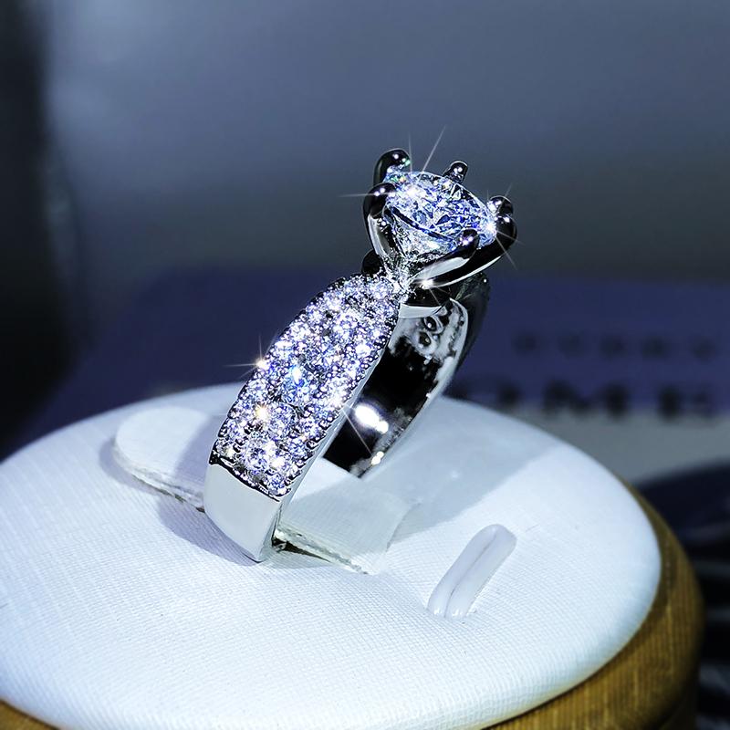 925 Silver Luxury Sparkling Six-Claw White Zircon Ring For Ladies Party Reception Jewelry Gift