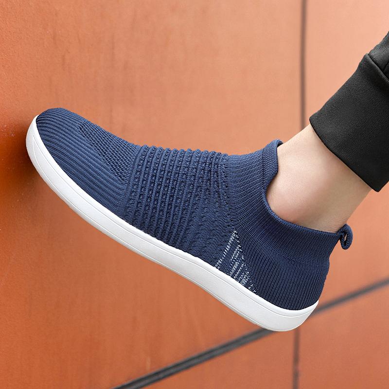 Men's Wide-head Casual Shoes Slip On Flying Woven Sneakers