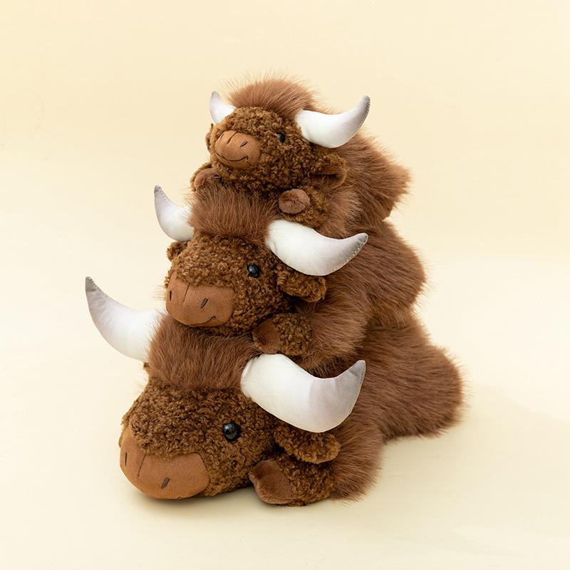 Adorable Fluffy Yak Wool Toy: Cute Desk Companion and Gift Figurine 30 cm