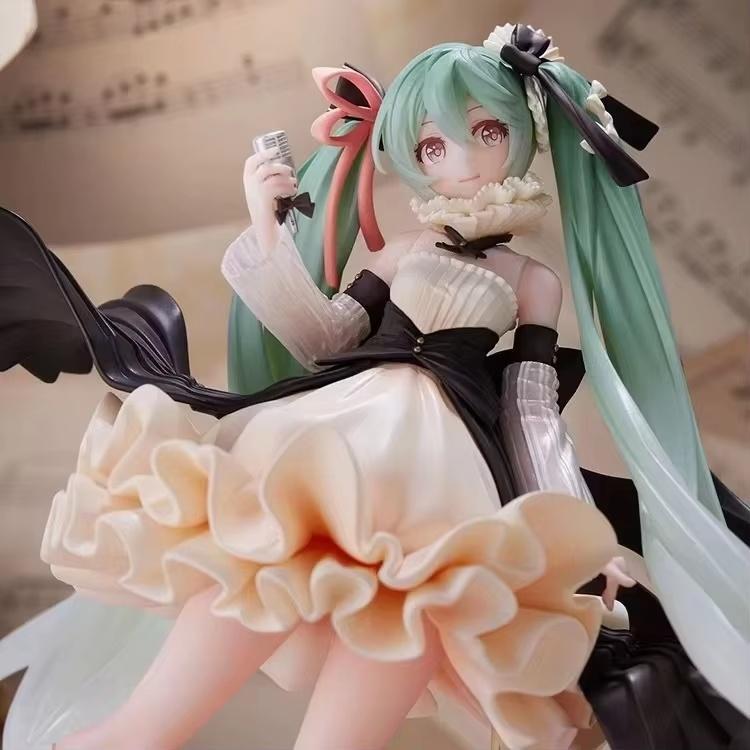 Hatsune Miku Action Figure Singer Style With Microphone Two Dimensional Beautiful Girl Desktop Ornament Collectible Toy For Fans