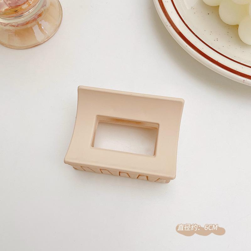 New Women Elegant Brown Beige Flower Geometric Hair Claw Clips Lady Plastic Hairpins Crab Hair Clips Fashion Hair Accessories