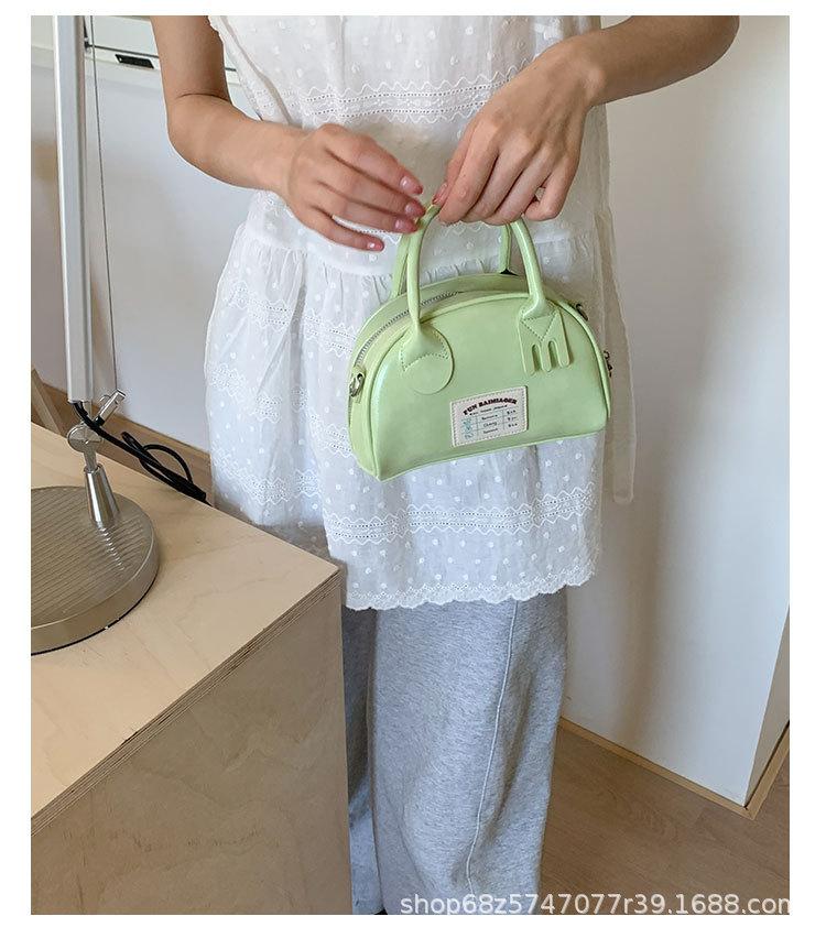 Super Hot Small Bag Women's Retro 2025 New Fashion Crossbody Bag Korean Version of Versatile Niche Handheld Pillow Bag