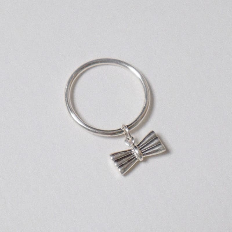 OudStudio Bow Charm Ring