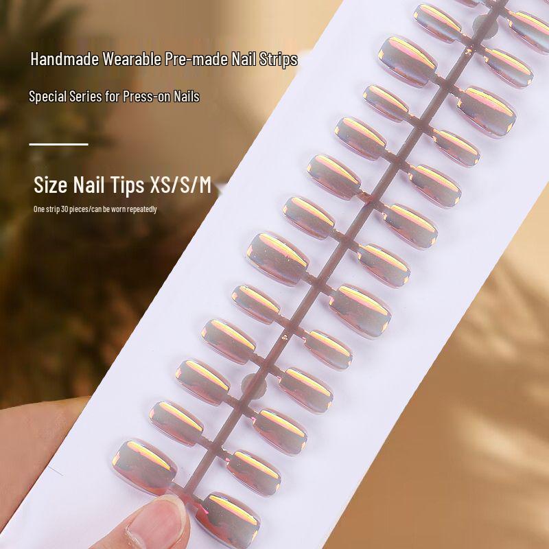 

Luxurious Handmade Cat Eye Press-on Nails – 30 Short, Removable Pieces for Women