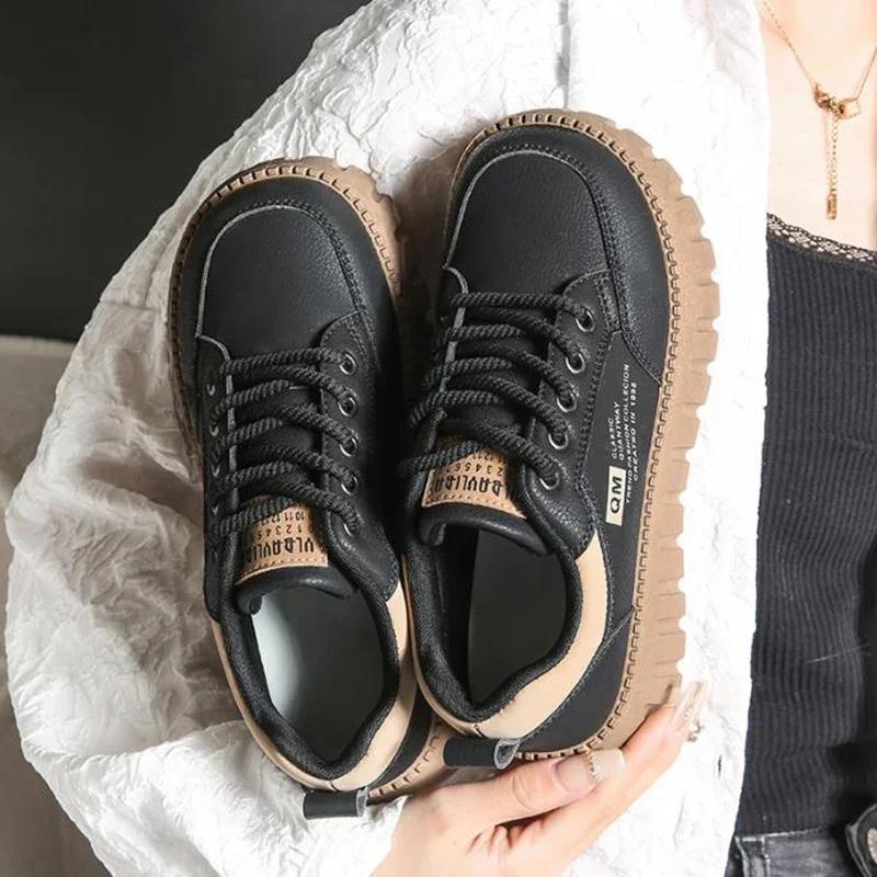 Kleine weiße Schuhe Frühjahr/Sommer neue Damen Casual vielseitig dicke Sohle erhöhte Frau Schuhe Student Schuhe