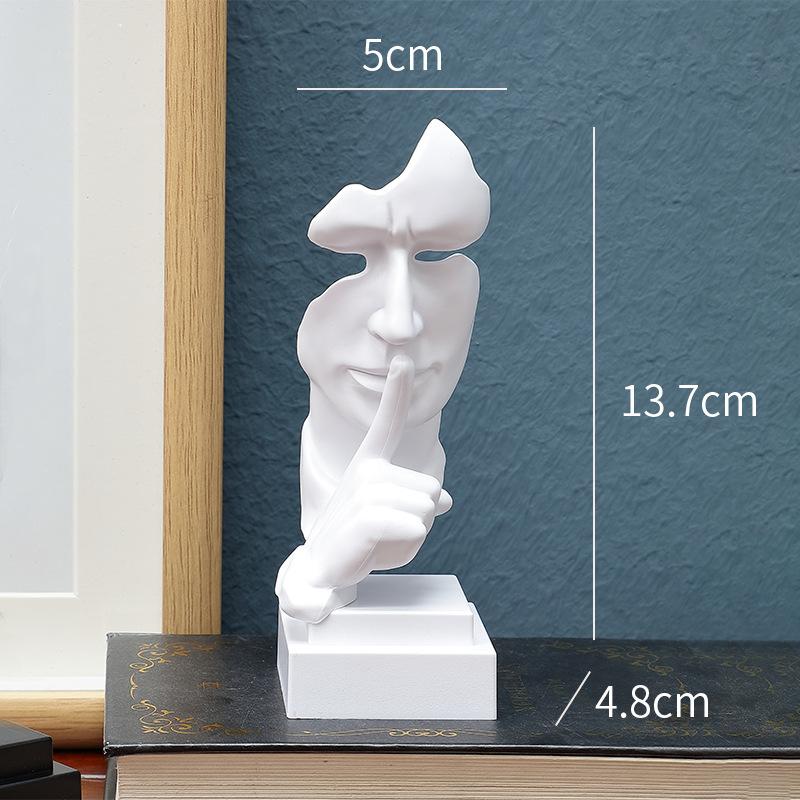 13.5cm Mini Smoking Man Statue Plastic Sculpture For Gentleman's Den Retro Bar Decor Abstract Silence is Golden Ornament Gift