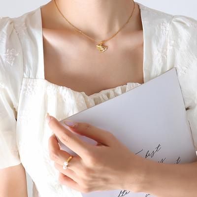 Korean Fan-Shaped Geometric Beautiful Personalized Pendant, Diamond-Encrusted Necklace, Niche Design Sense, Ginkgo Leaf Versatile Collarbone Chain