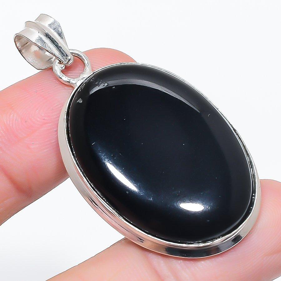 

Natural Black Onyx Gemstone 925 Sterling Silver Jewelry Pendant 2.01 W7b99