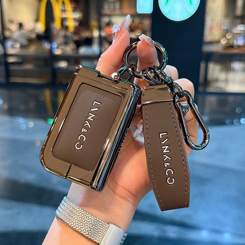 Lynk & Co 06 Luxury Leather & Metal Key Cover for 25 Models - Full Protection & Secure Fit