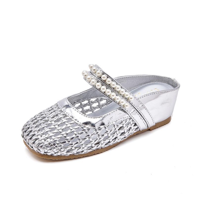 

Girls half-slippers2026New Summer French Style Height-Increasing Children s Shoes, Hollowed-Out Closed-Toe Mules, Sandals, and Slippers 36（Insole Length22CM） срібний