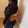 ახალი მოდის მინიმალისტური მსუბუქი ფუფუნების საკეტი ტემპერამენტი მხარზე კროსბოდი ტრენდული ქალის ჩანთა