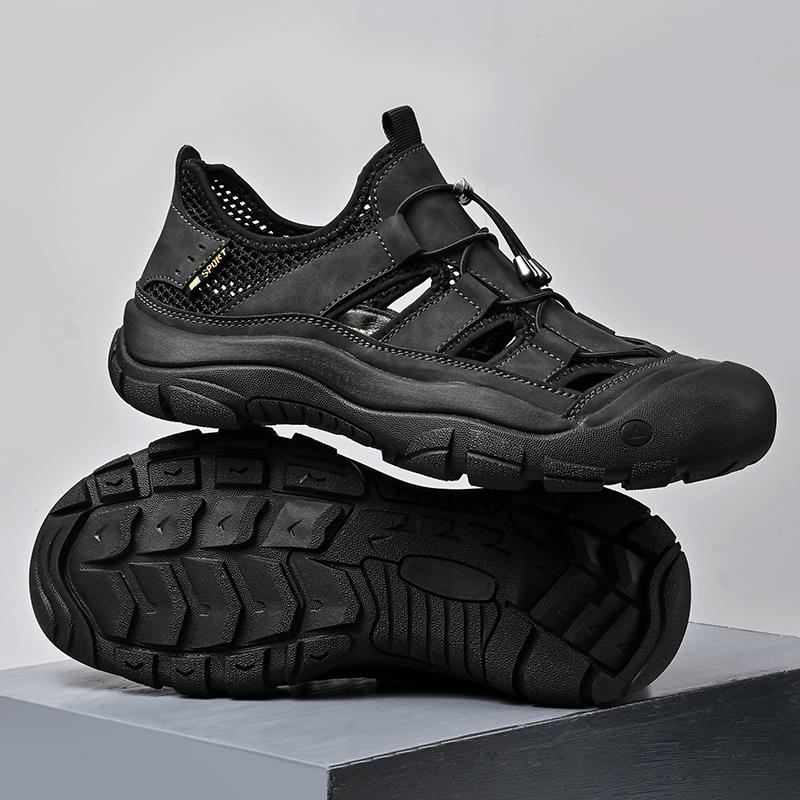 Fashion Hollow Out Summer Men's Sandals Ultra-light Mens Casual Shoes Outdoor Male Besch Shoes Anti-collision Toe Roman Shoes Sneakers