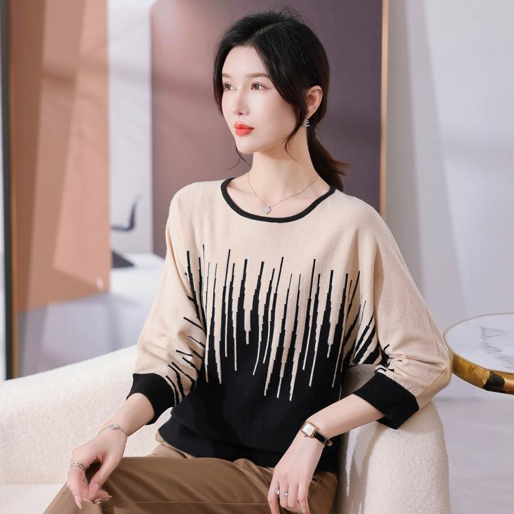 

Autumn and Winter New Seven-quarter Sleeve Crew Neck Knitted Sweater Women s Early Autumn Fashion Loose Thin 3XL